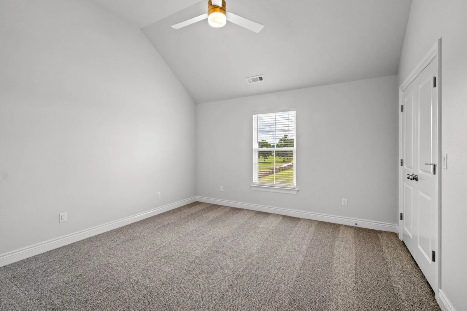 3089 Waypoint St, Springdale, AR 72762