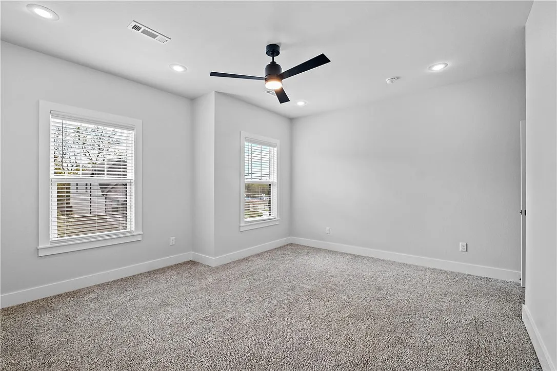 4448 W Bronco Dr, Fayetteville, AR 72704