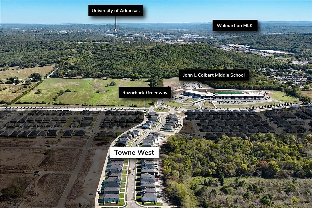 4376 W Bronco Dr, Fayetteville, AR 72704