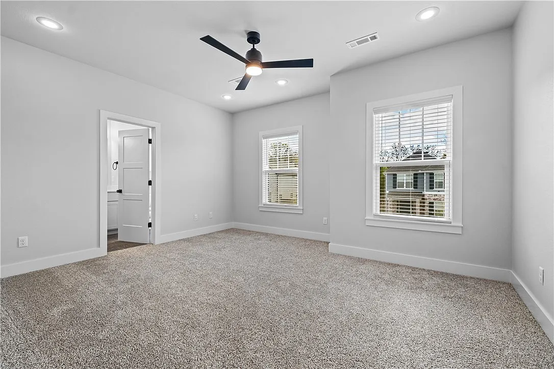 4448 W Bronco Dr, Fayetteville, AR 72704