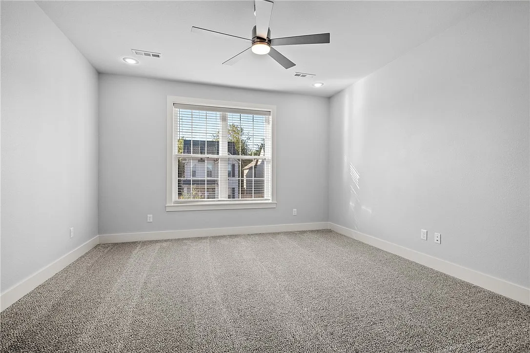 4376 W Bronco Dr, Fayetteville, AR 72704