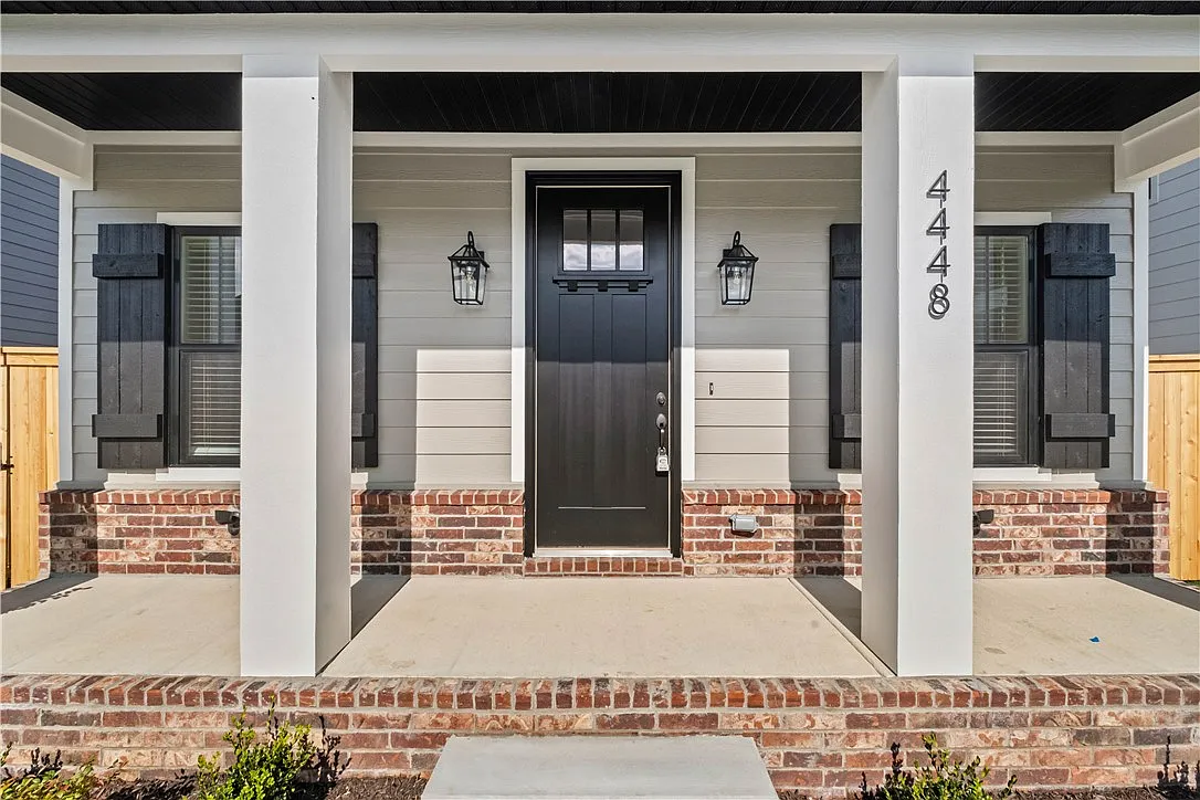 4448 W Bronco Dr, Fayetteville, AR 72704