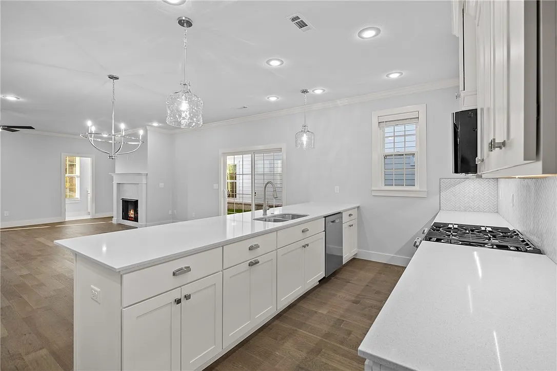 4376 W Bronco Dr, Fayetteville, AR 72704