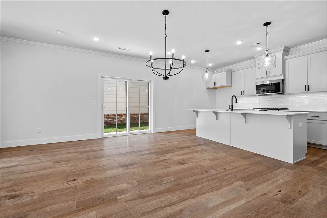 4436 W Bronco Dr, Fayetteville, AR 72704