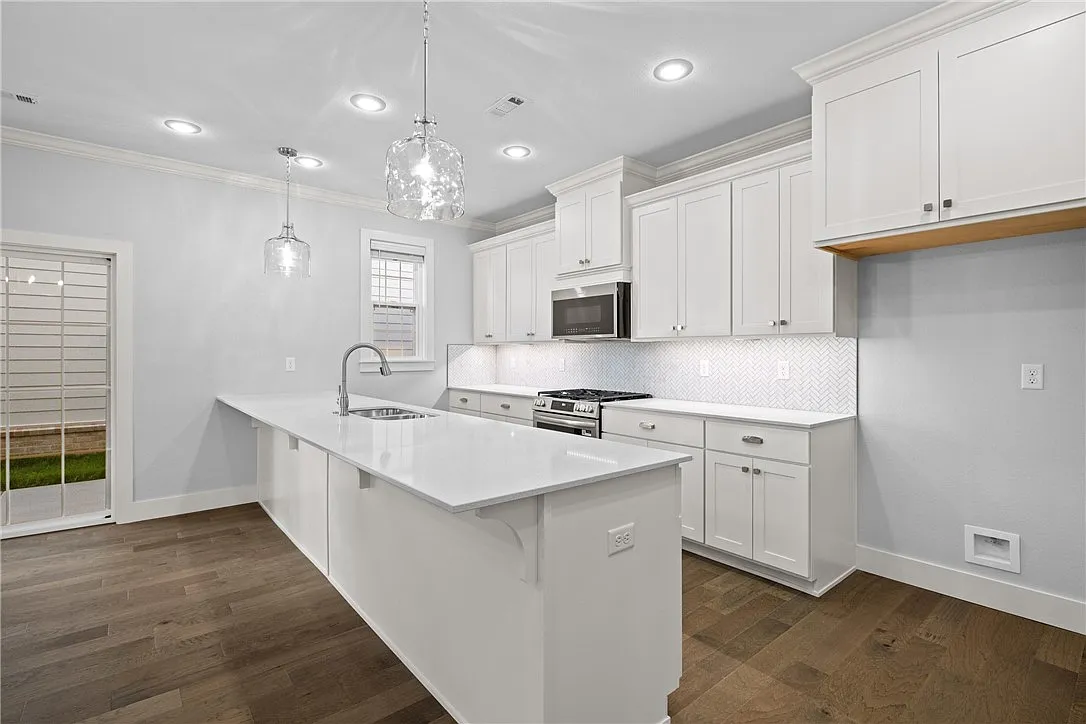 4376 W Bronco Dr, Fayetteville, AR 72704