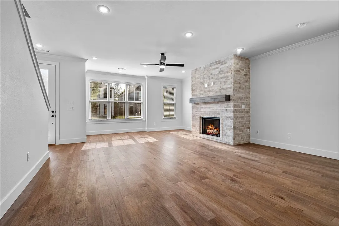 4436 W Bronco Dr, Fayetteville, AR 72704