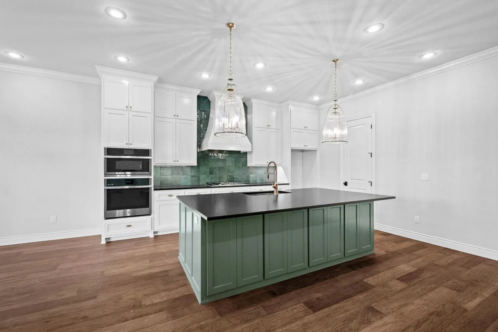 6489 County Ave, Springdale, AR 72762