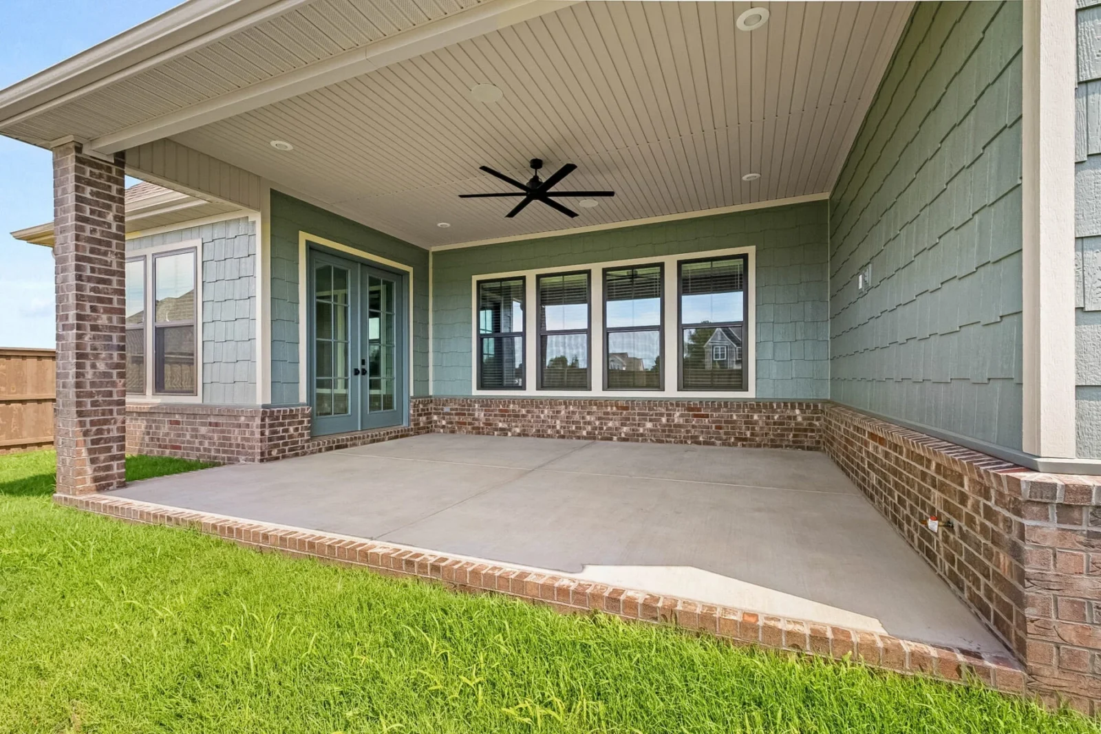 6489 County Ave, Springdale, AR 72762