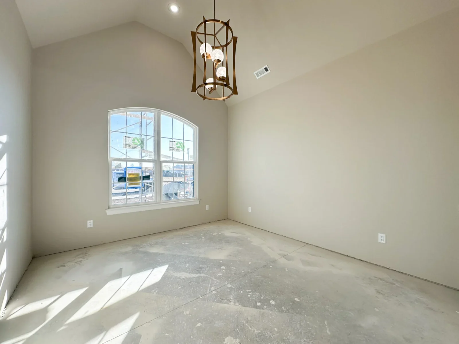 6534 Courtland Ave, Springdale, AR 72762