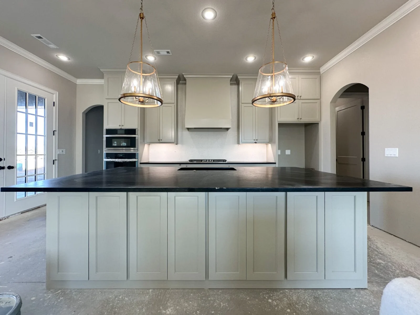 6534 Courtland Ave, Springdale, AR 72762