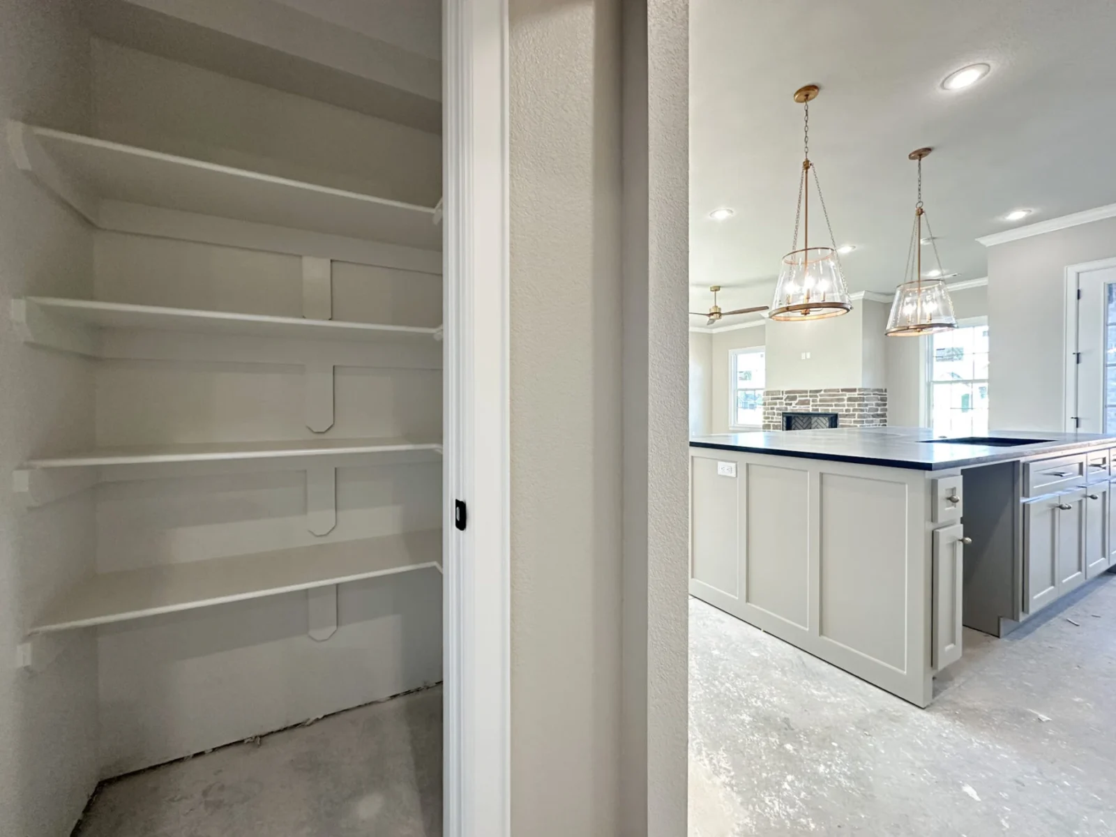 6534 Courtland Ave, Springdale, AR 72762