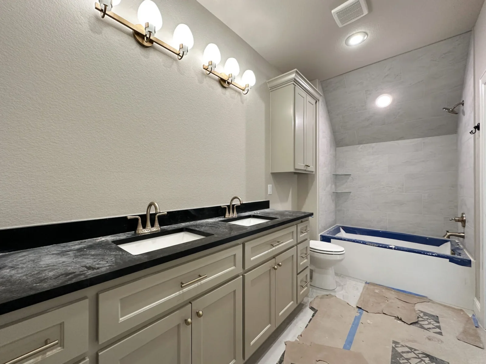 6534 Courtland Ave, Springdale, AR 72762