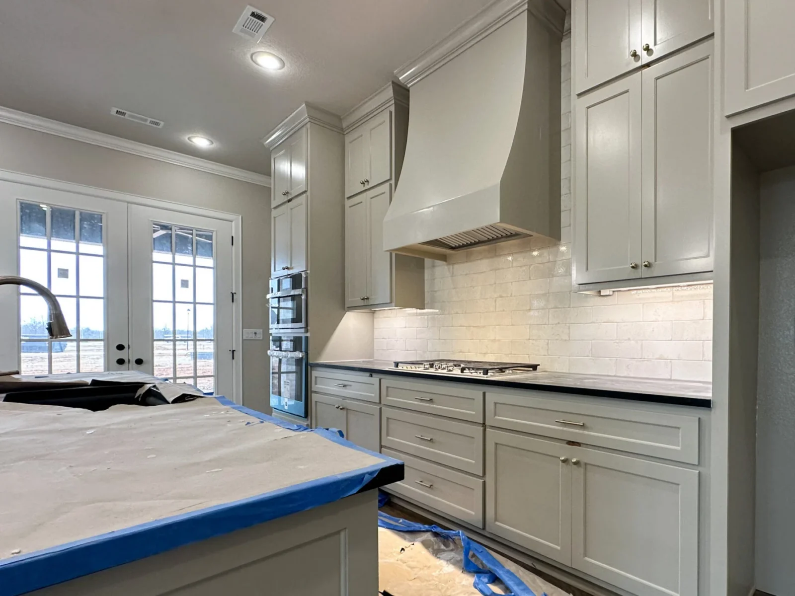 6534 Courtland Ave, Springdale, AR 72762