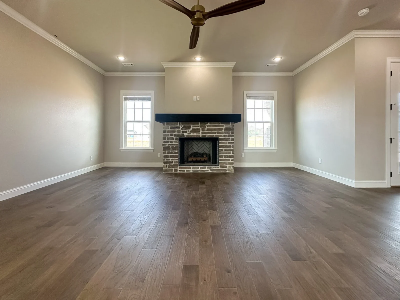 6534 Courtland Ave, Springdale, AR 72762