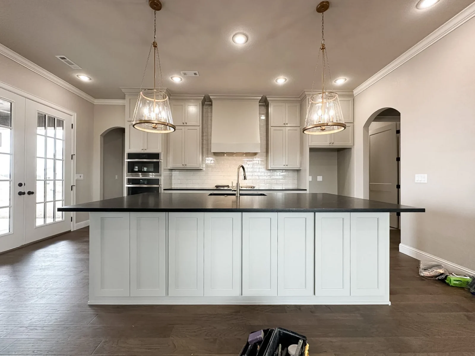 6534 Courtland Ave, Springdale, AR 72762