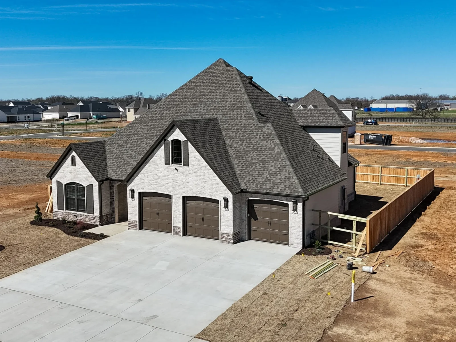 6534 Courtland Ave, Springdale, AR 72762