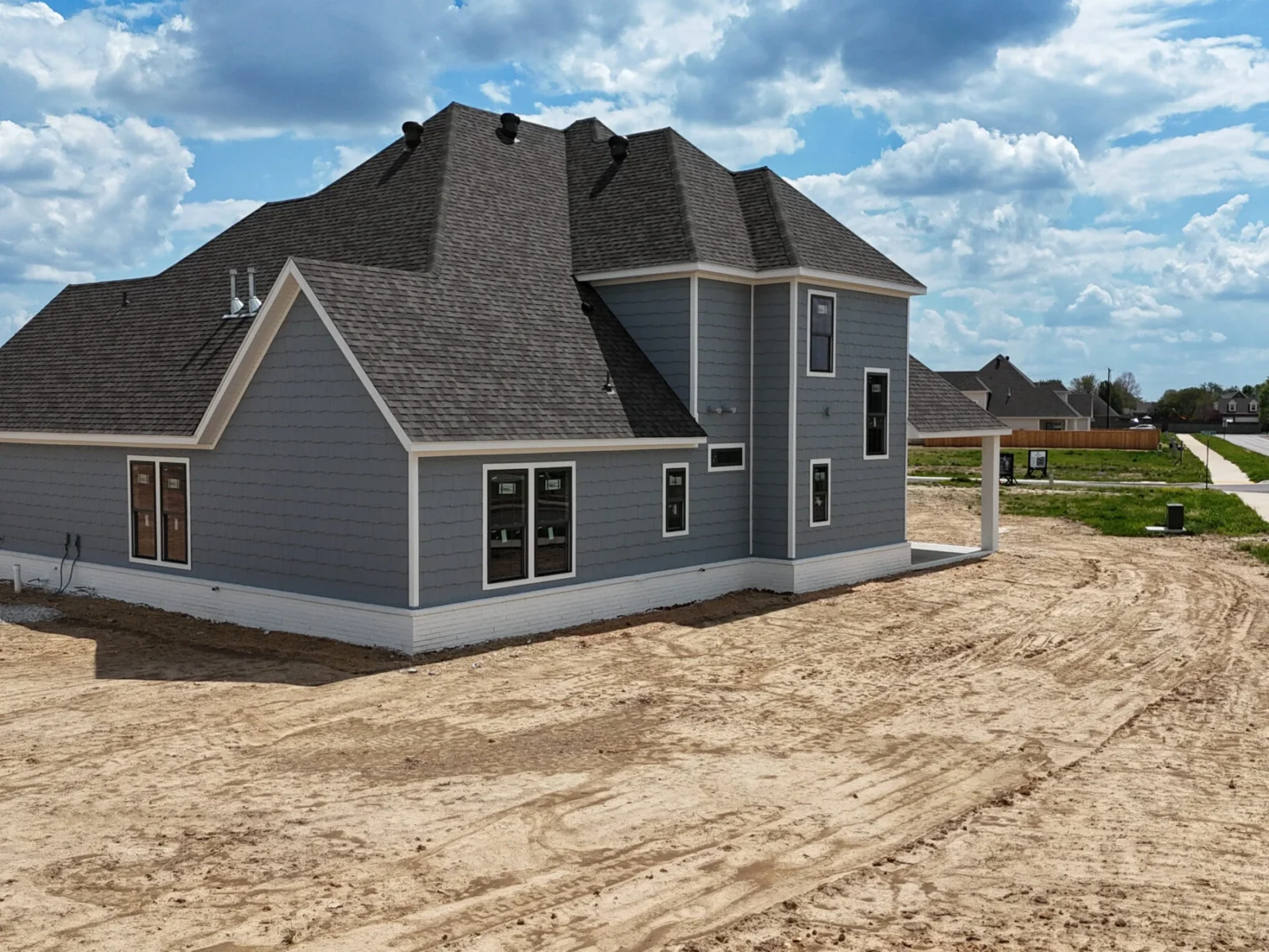 3122 Courtyard St, Springdale, AR 72762