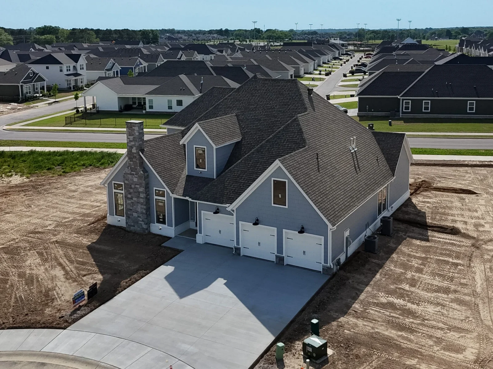 3122 Courtyard St, Springdale, AR 72762