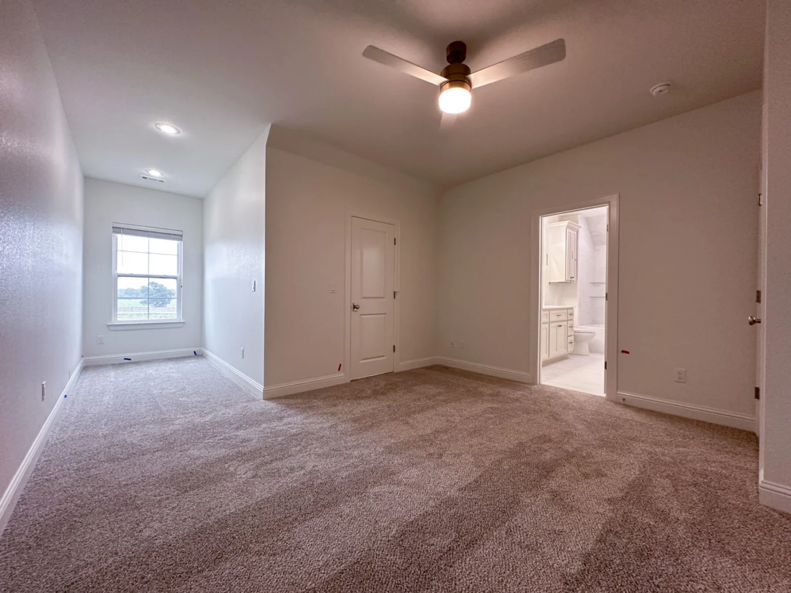 6560 County Ave, Springdale, AR 72762