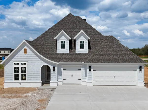 6590 County Ave, Springdale, AR 72762