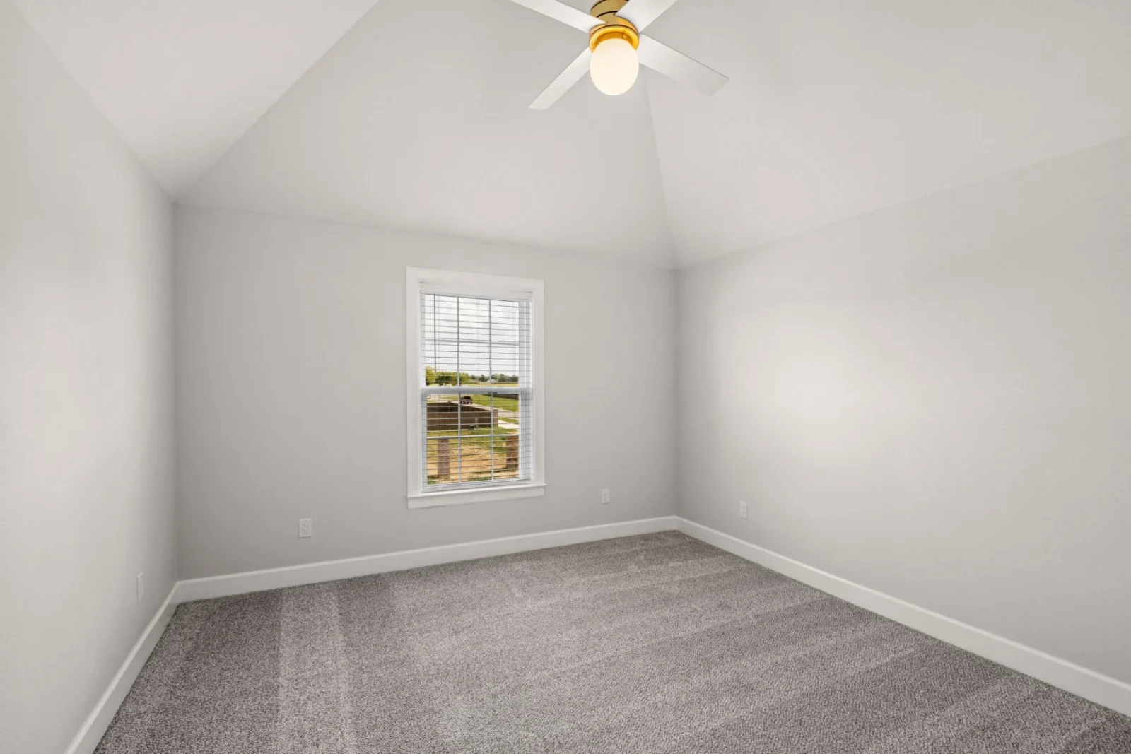 6557 Courtland Ave, Springdale, AR 72762