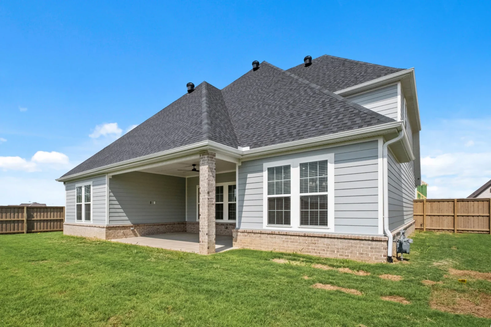 6557 Courtland Ave, Springdale, AR 72762