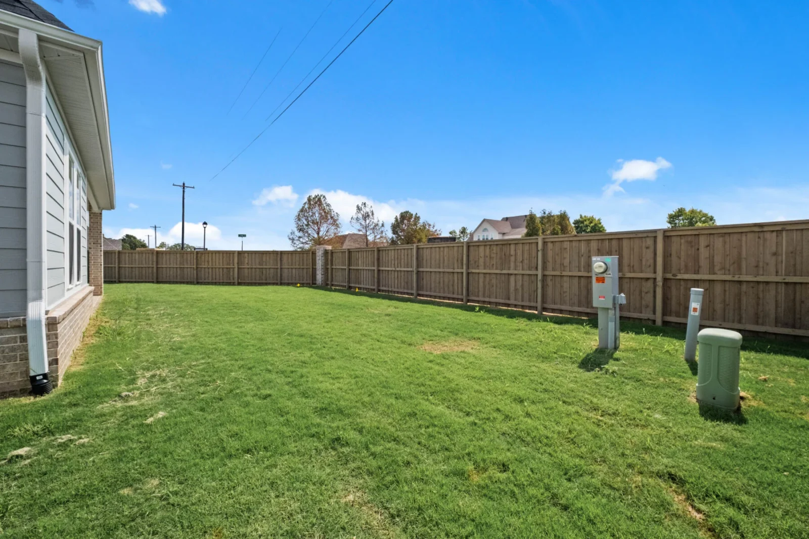 6557 Courtland Ave, Springdale, AR 72762