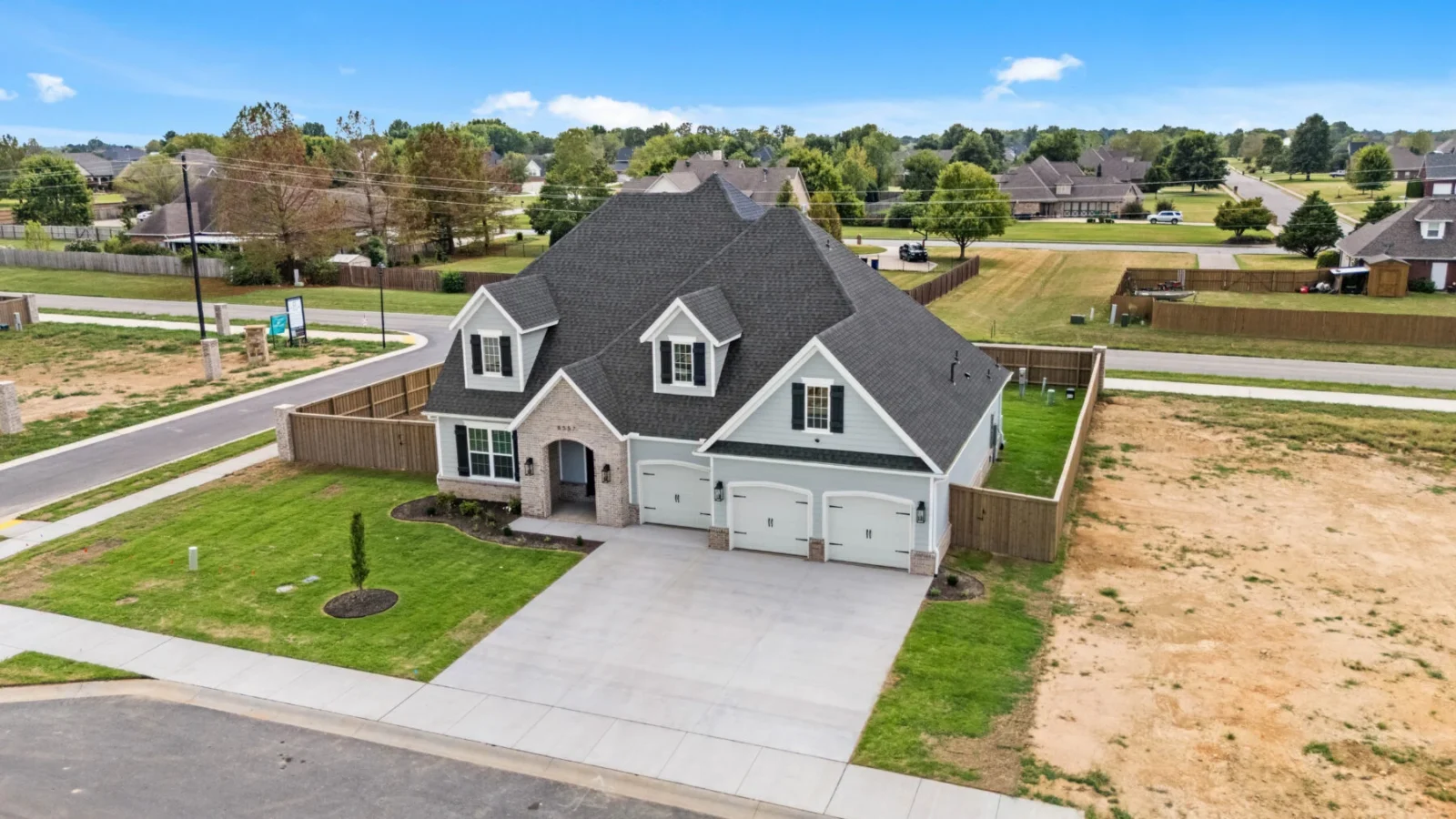 6557 Courtland Ave, Springdale, AR 72762