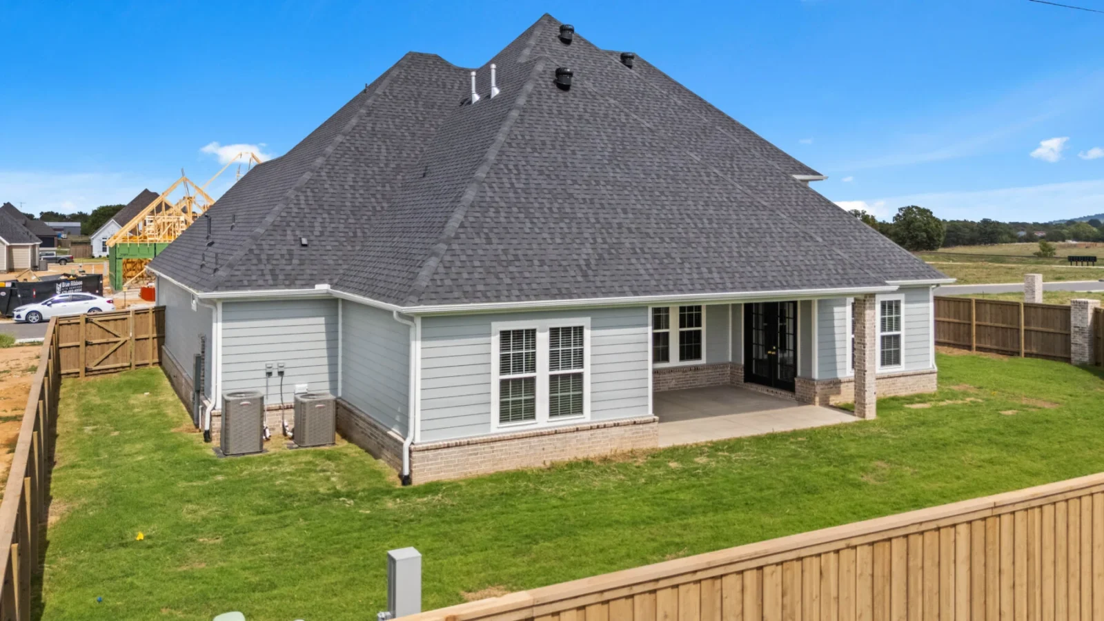 6557 Courtland Ave, Springdale, AR 72762