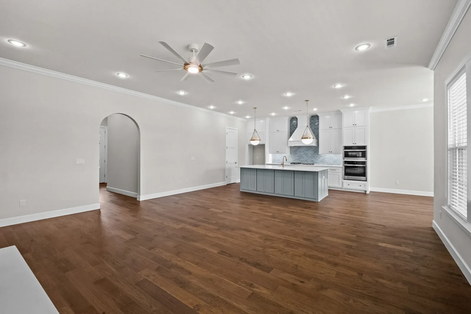 6557 Courtland Ave, Springdale, AR 72762
