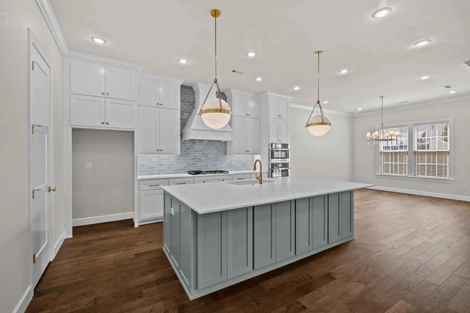 6557 Courtland Ave, Springdale, AR 72762