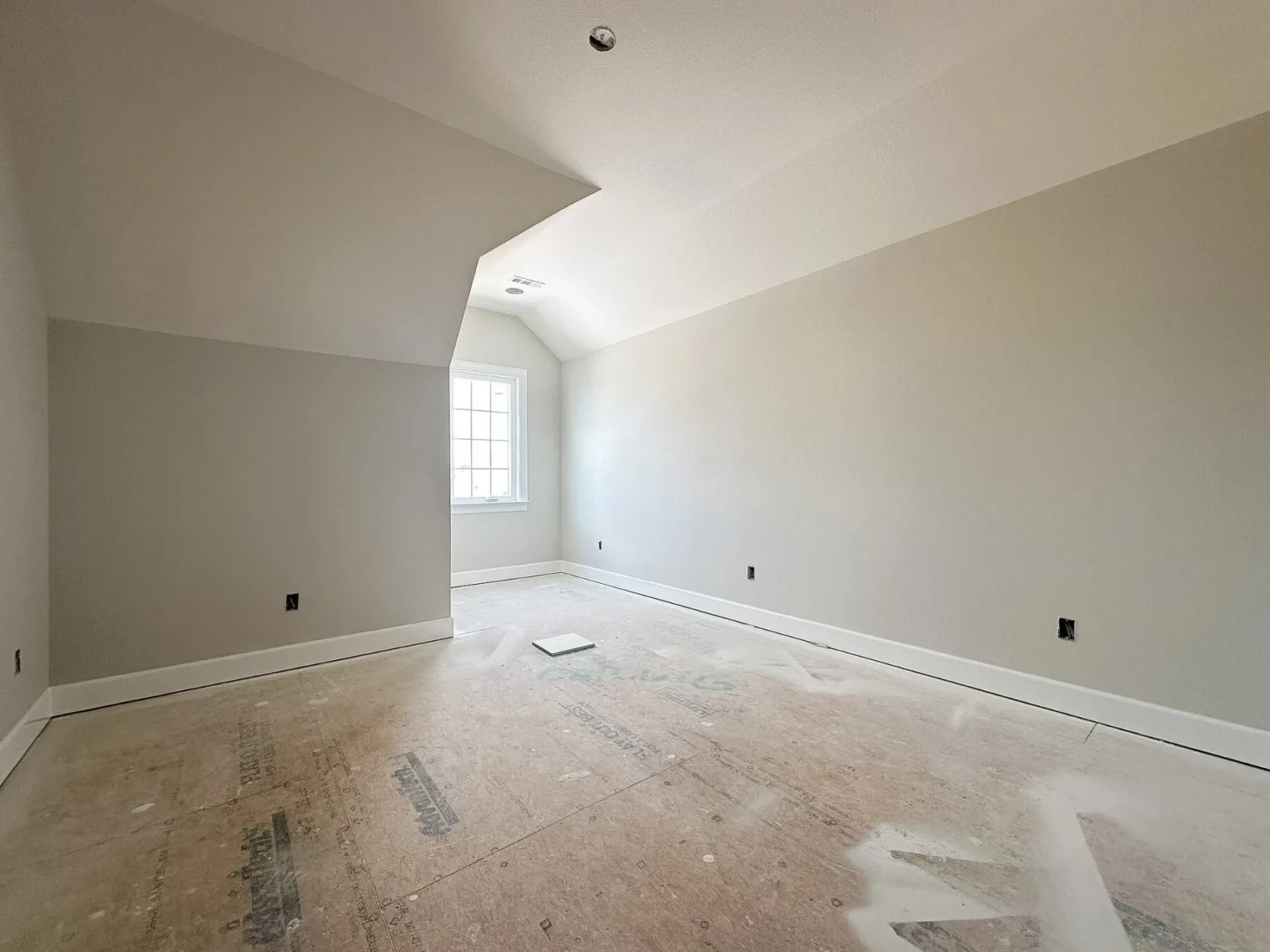 6557 Courtland Ave, Springdale, AR 72762
