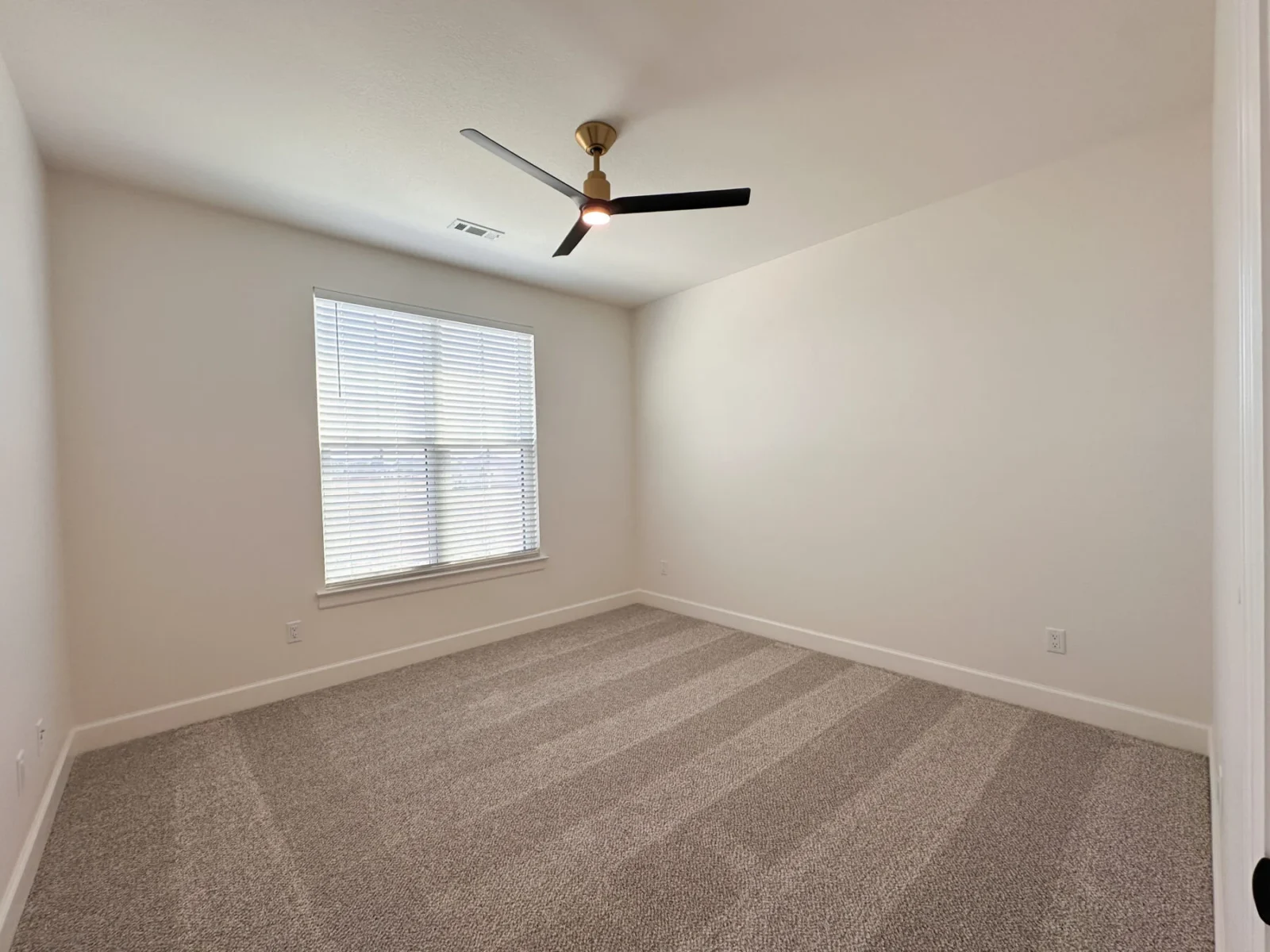 6486 Align Ave, Springdale, AR 72762