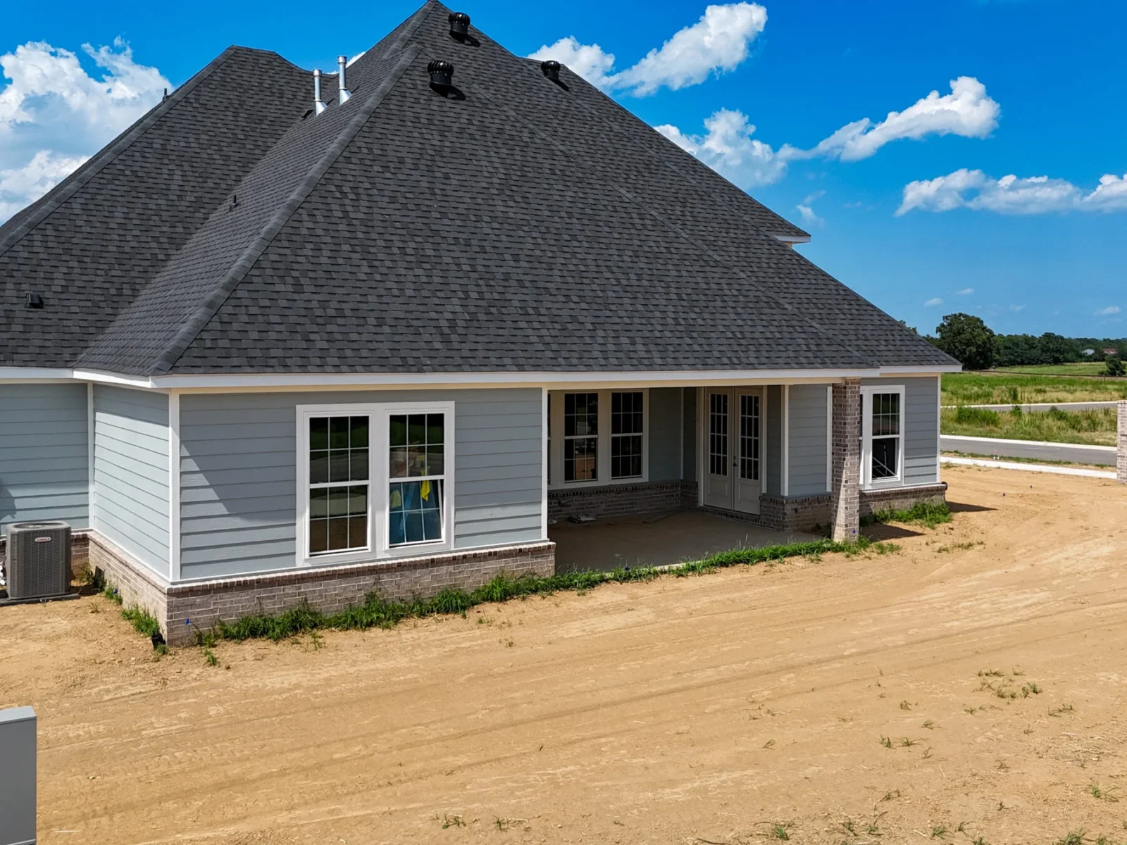 6557 Courtland Ave, Springdale, AR 72762