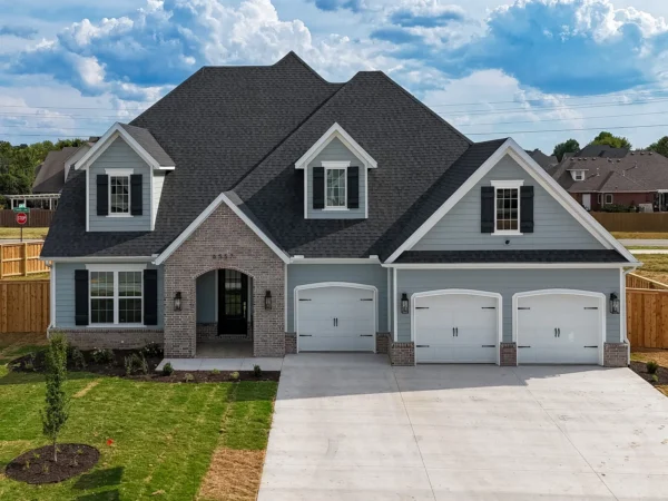 6557 Courtland Ave, Springdale, AR 72762
