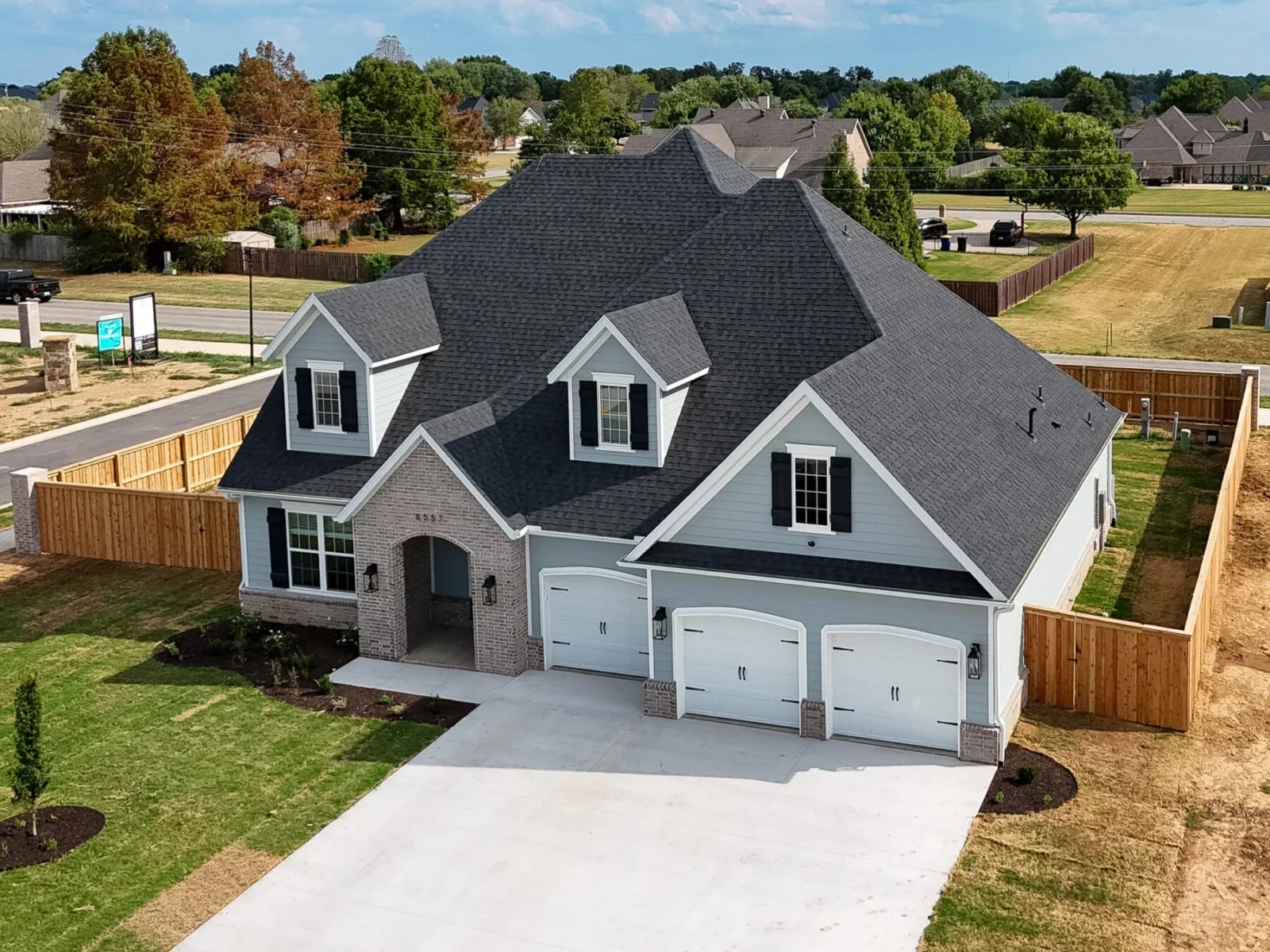 6557 Courtland Ave, Springdale, AR 72762