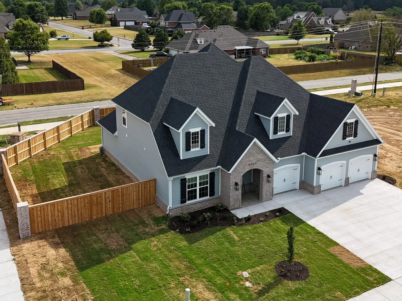 6557 Courtland Ave, Springdale, AR 72762