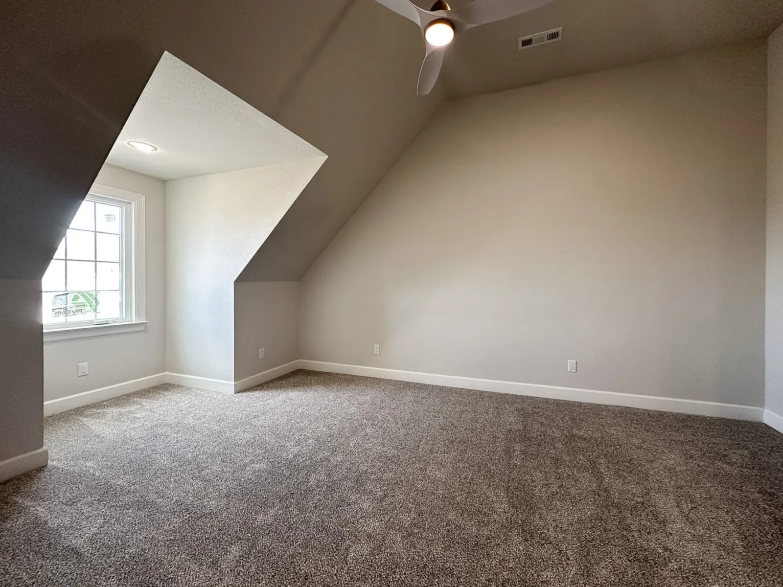 6583 County Ave, Springdale, AR 72762